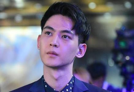 娱乐吃瓜黑小生